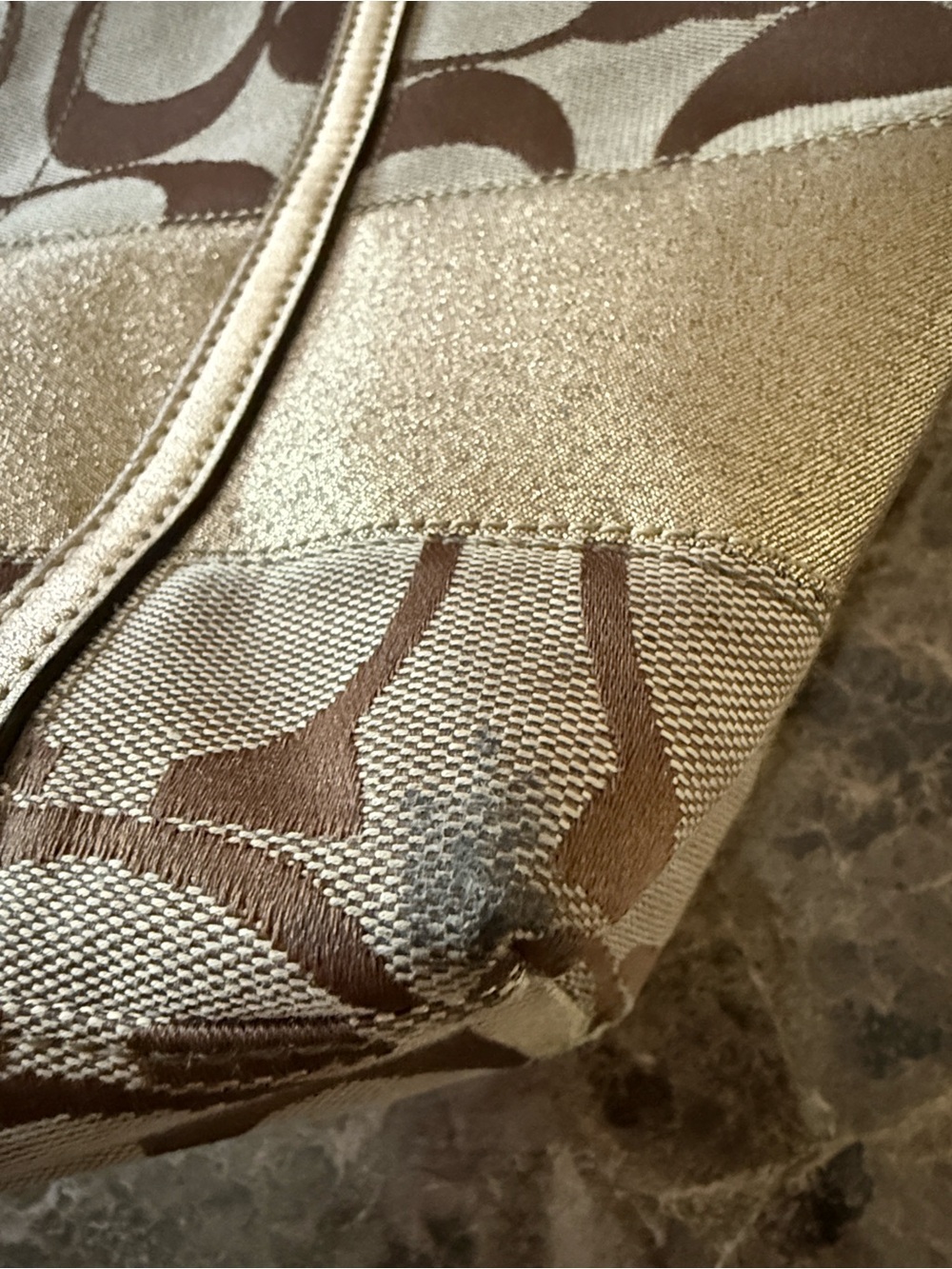 COACH Metallic Signature Logo
Sateen Tote 11098 - Picture 7 of 12